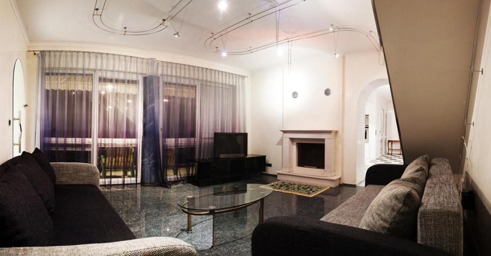 Deluxeapartman Apartment Mestecǎneşti Cameră foto